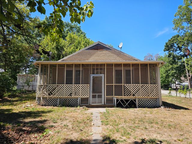 503 S West Street, Mt Vernon, MO 65712