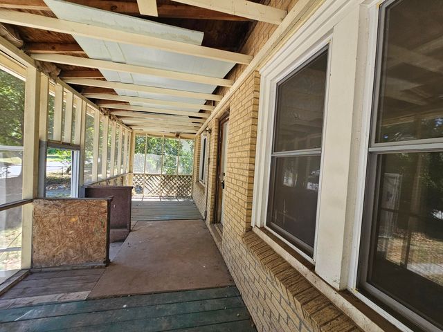 503 S West Street, Mt Vernon, MO 65712