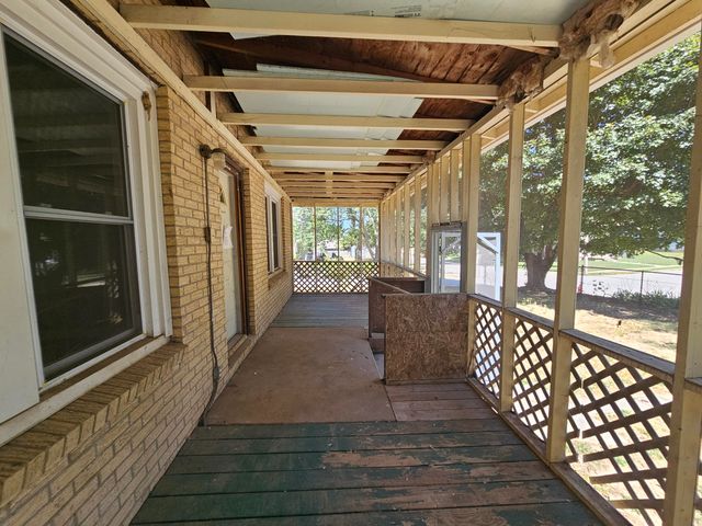 503 S West Street, Mt Vernon, MO 65712