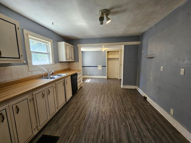 503 S West Street, Mt Vernon, MO 65712