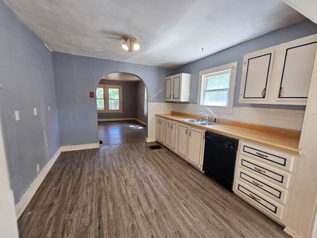 503 S West Street, Mt Vernon, MO 65712