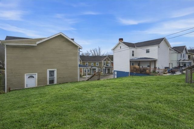 601 Mount Pleasant St, City Of Greensburg, PA 15601