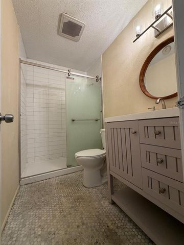 7501 GALLINETA COURT, Tampa, FL 33615