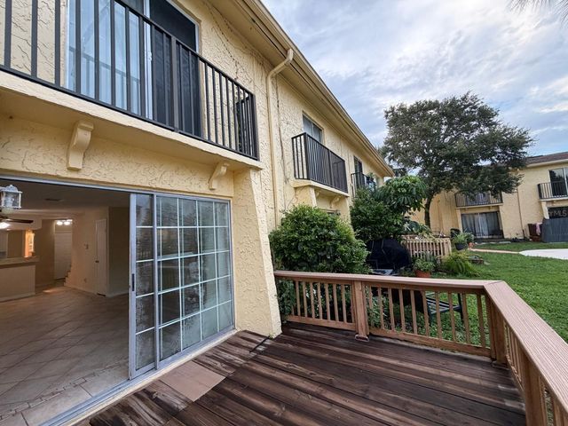 7501 GALLINETA COURT, Tampa, FL 33615
