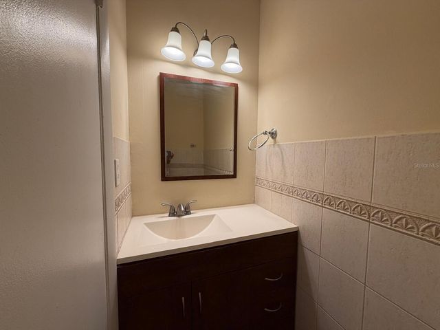 7501 GALLINETA COURT, Tampa, FL 33615