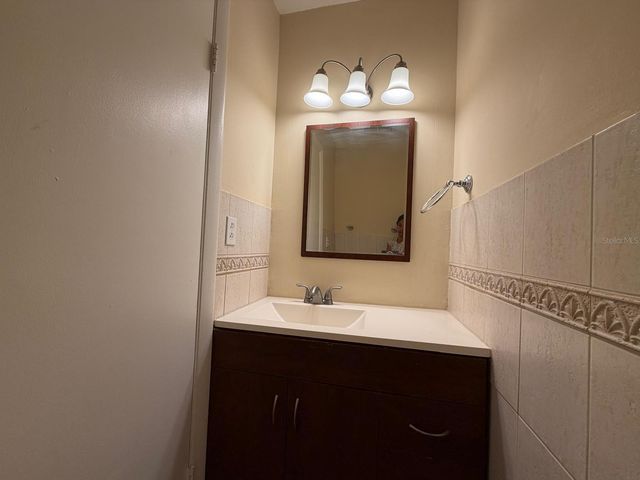 7501 GALLINETA COURT, Tampa, FL 33615