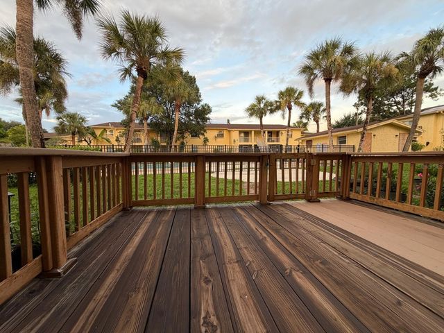 7501 GALLINETA COURT, Tampa, FL 33615