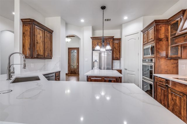 10009 Allen Mill Court, Fort Worth, TX 76135