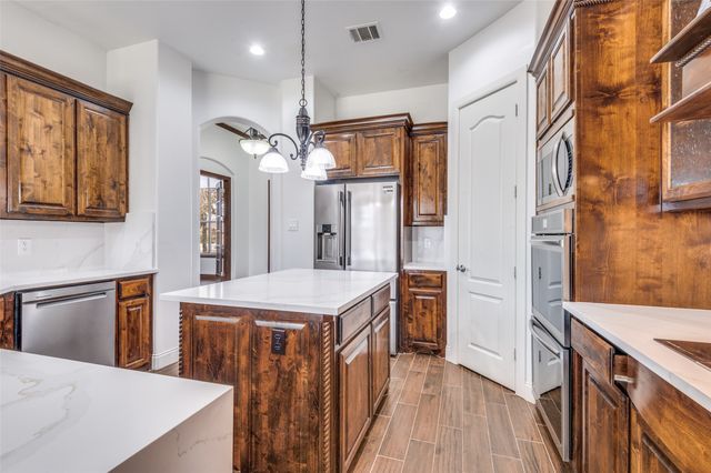 10009 Allen Mill Court, Fort Worth, TX 76135