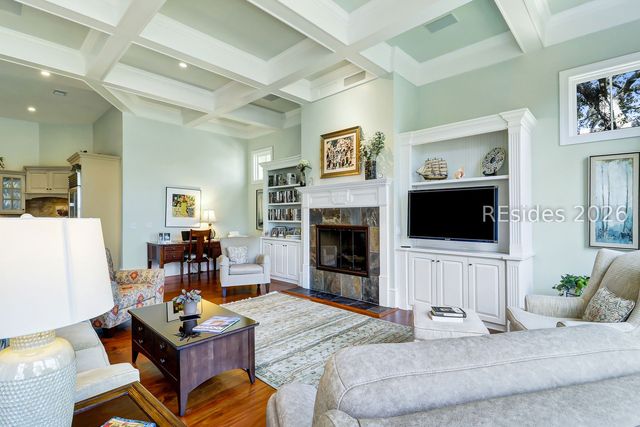 10 Bayley Point Ln, Hilton Head Island, SC 29926