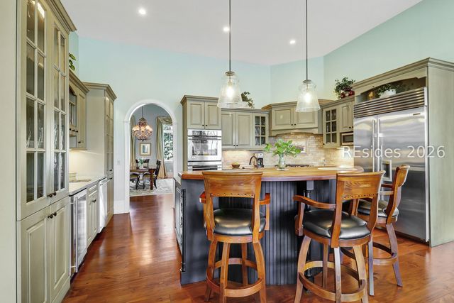 10 Bayley Point Ln, Hilton Head Island, SC 29926