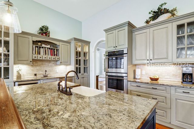 10 Bayley Point Ln, Hilton Head Island, SC 29926