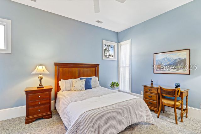 10 Bayley Point Ln, Hilton Head Island, SC 29926