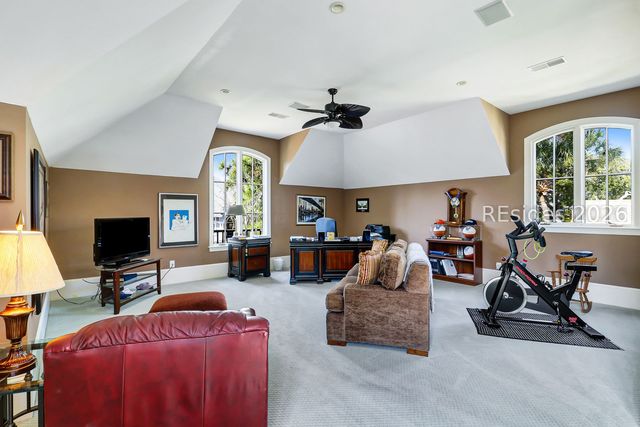 10 Bayley Point Ln, Hilton Head Island, SC 29926