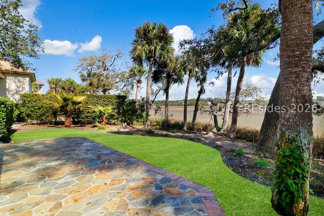 10 Bayley Point Ln, Hilton Head Island, SC 29926