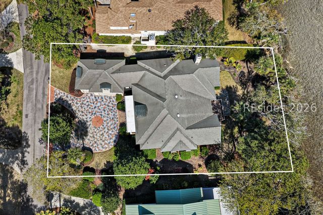 10 Bayley Point Ln, Hilton Head Island, SC 29926