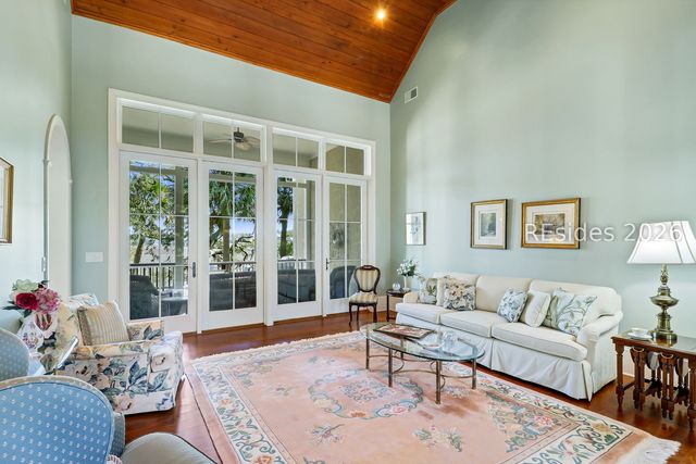 10 Bayley Point Ln, Hilton Head Island, SC 29926