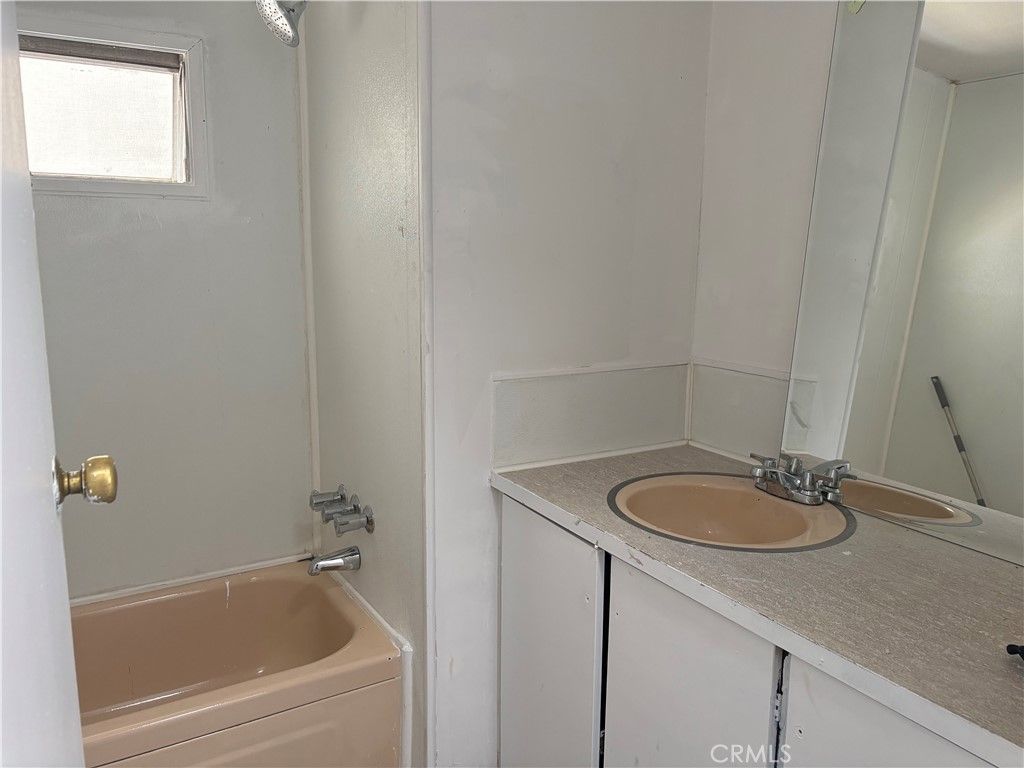 Image 10 of property listing at 2300 E Valley Parkway 199, Escondido, CA 92027