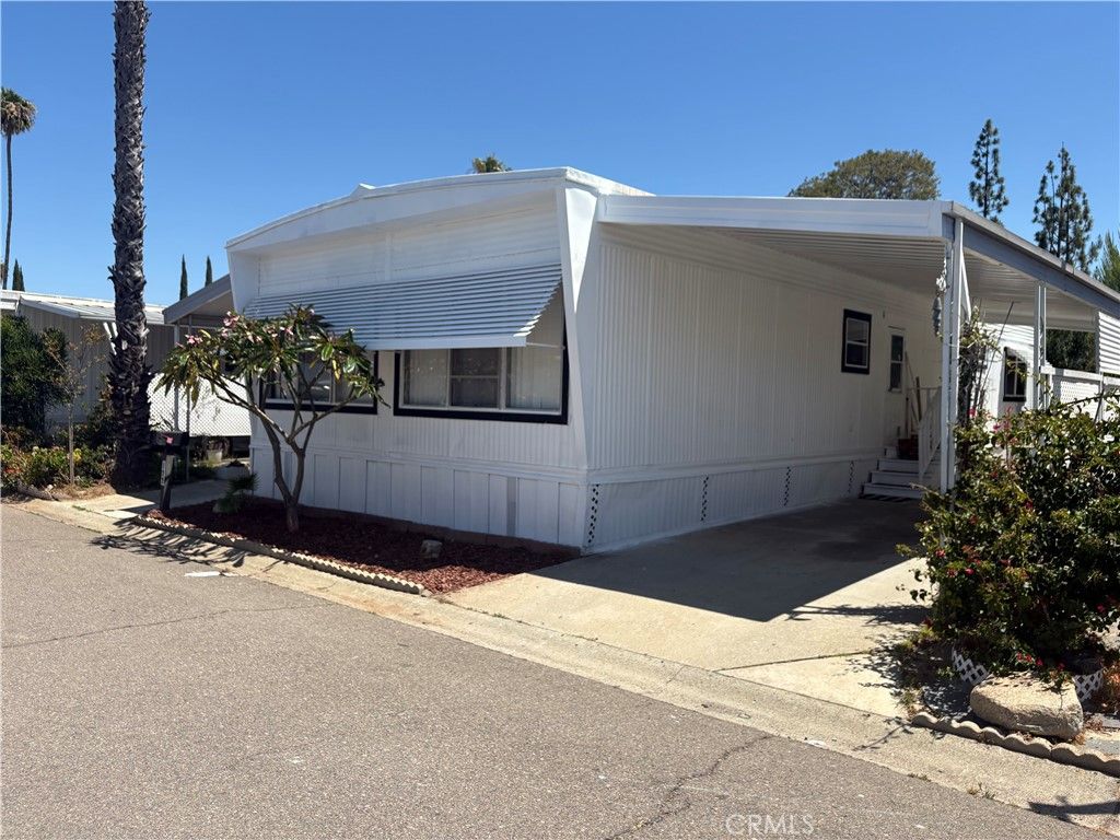 Image 1 of property listing at 2300 E Valley Parkway 199, Escondido, CA 92027