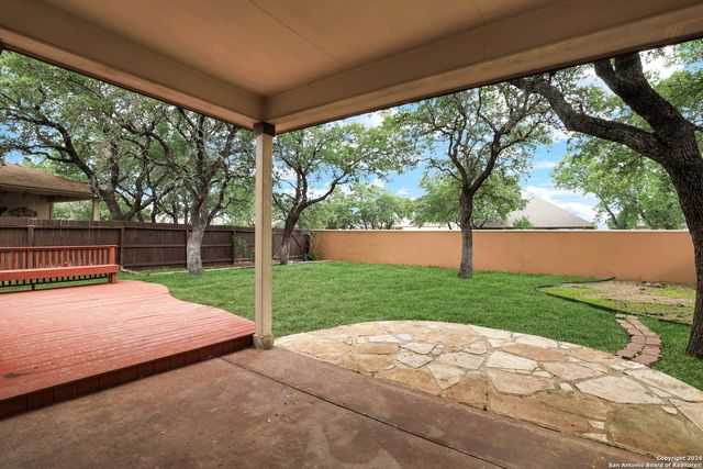 13738 Riverbank Pass, Helotes, TX 78023