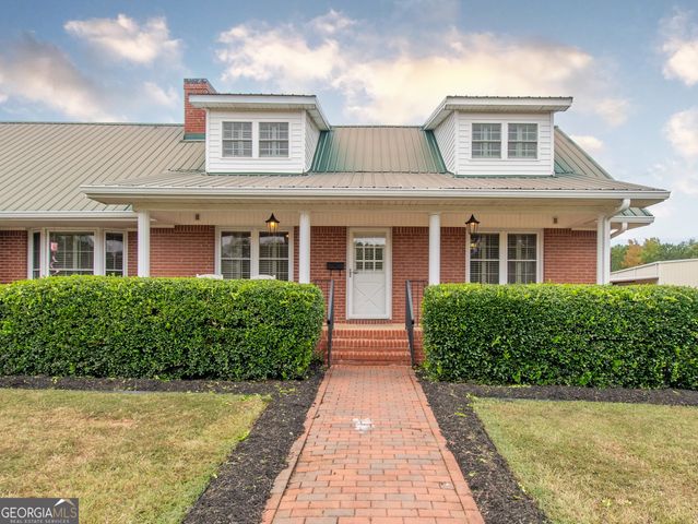 375 Luther Bailey Road, Senoia, GA 30276