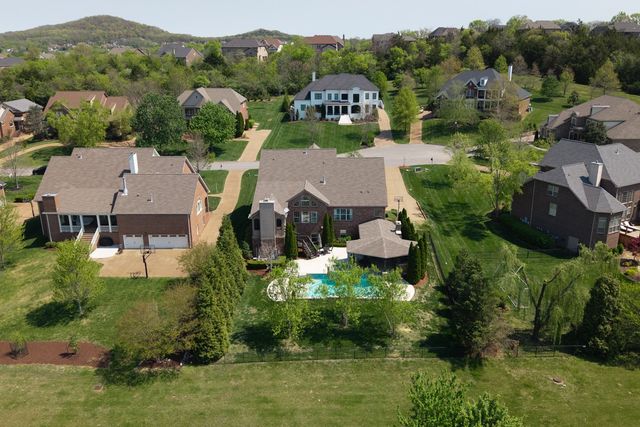 1833 Bronwyn Ct, Brentwood, TN 37027