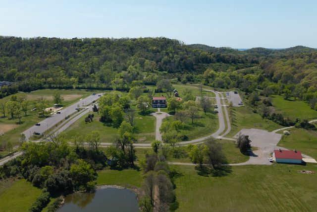 1833 Bronwyn Ct, Brentwood, TN 37027