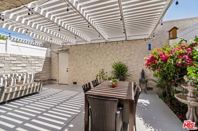 24249 La Glorita Circle, Newhall (santa Clarita), CA 91321