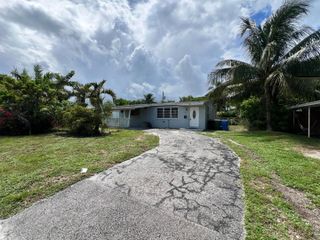 5671 NE 8TH Avenue, Oakland Park, FL 33334