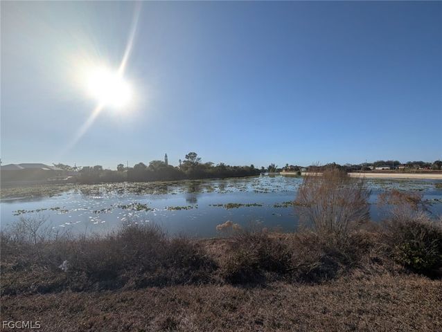 2010 NE 23rd PL, Cape Coral, FL 33909