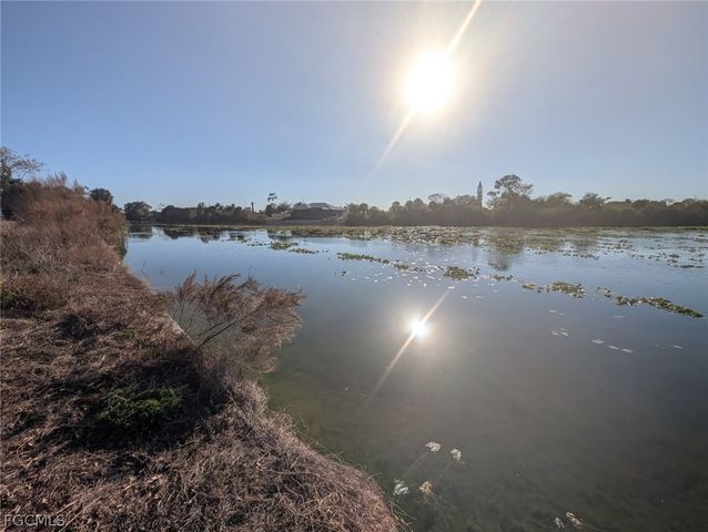 2010 NE 23rd PL, Cape Coral, FL 33909