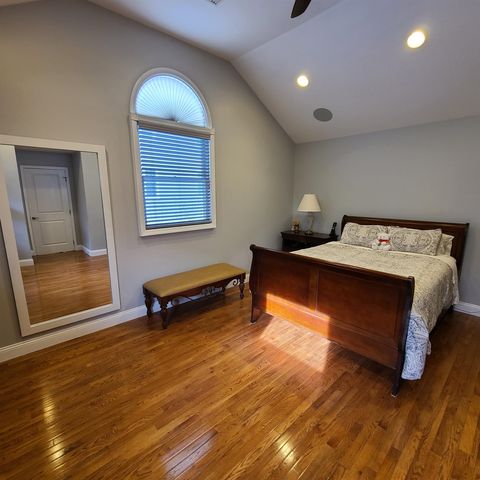 7803 5TH AVE, North Bergen, NJ 07047