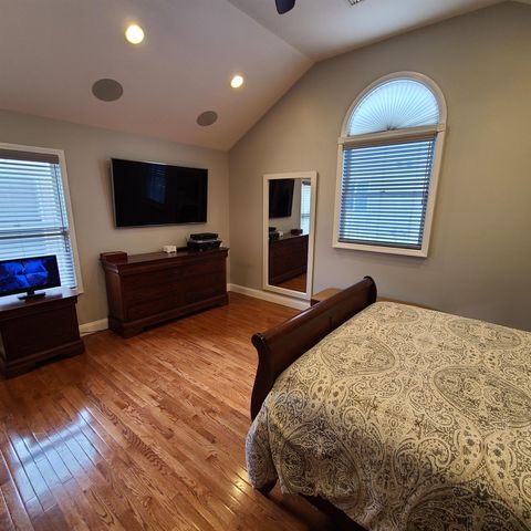 7803 5TH AVE, North Bergen, NJ 07047