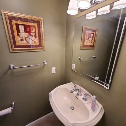 7803 5TH AVE, North Bergen, NJ 07047