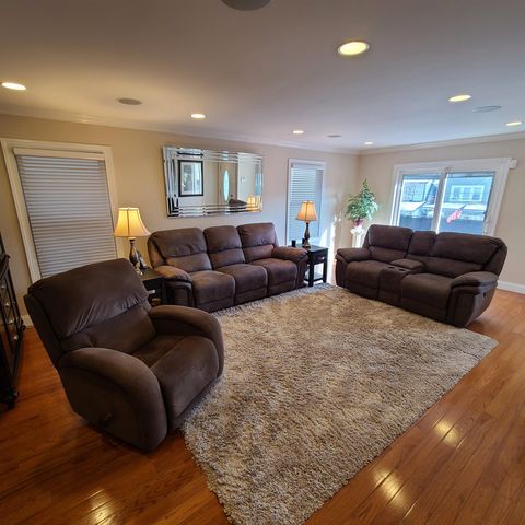 7803 5TH AVE, North Bergen, NJ 07047