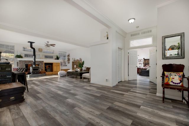 24090 Restive Way, Grass Valley, CA 95949