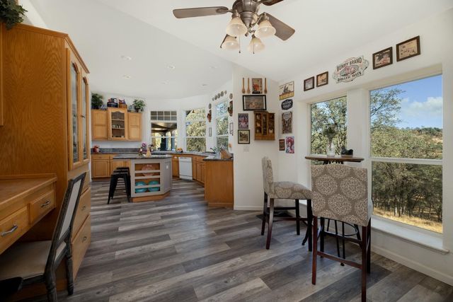 24090 Restive Way, Grass Valley, CA 95949