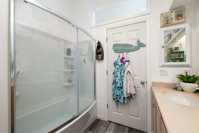 24090 Restive Way, Grass Valley, CA 95949