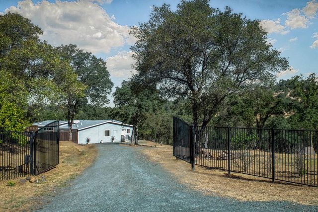 24090 Restive Way, Grass Valley, CA 95949