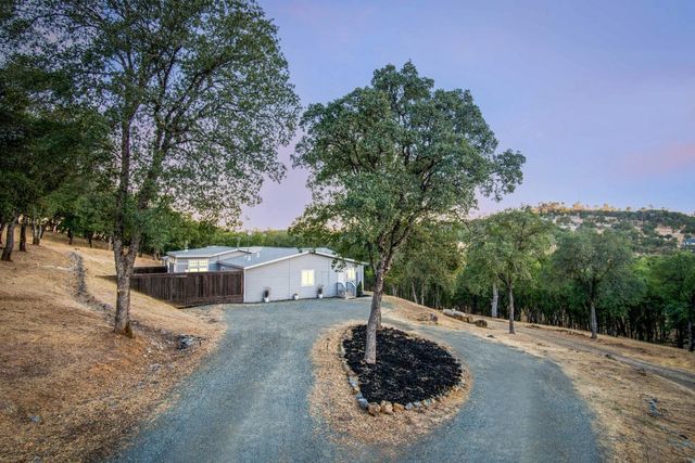 24090 Restive Way, Grass Valley, CA 95949