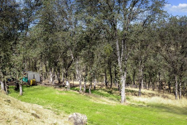 24090 Restive Way, Grass Valley, CA 95949