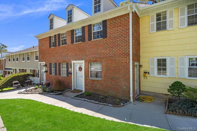 404 Towne House Village 404, Islandia, NY 11749