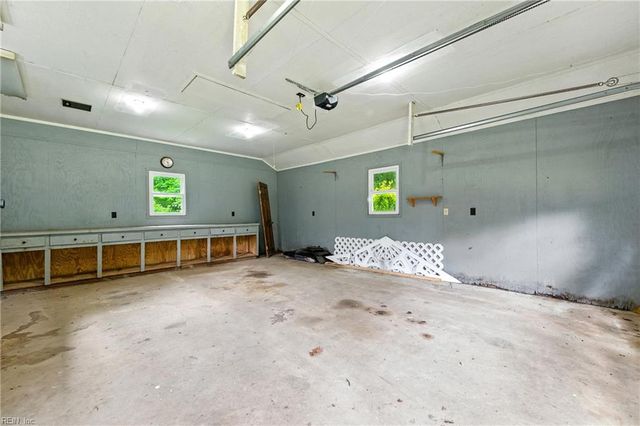 1496 Victory Hill RD, Hayes, VA 23072
