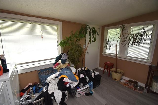 5239 N BRISTOL Avenue, Kansas City, MO 64119