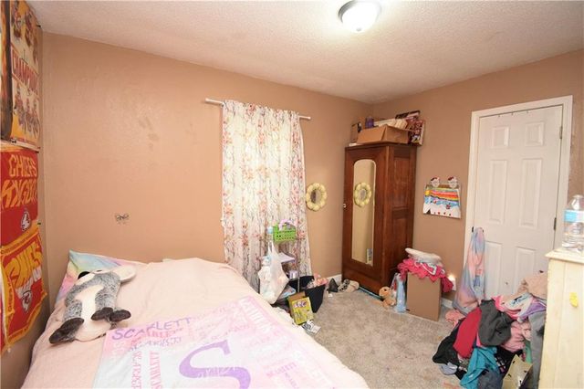 5239 N BRISTOL Avenue, Kansas City, MO 64119