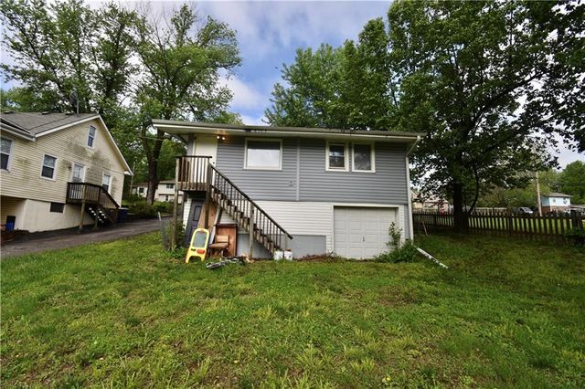 5239 N BRISTOL Avenue, Kansas City, MO 64119