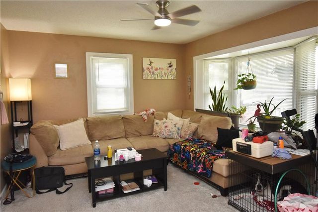 5239 N BRISTOL Avenue, Kansas City, MO 64119