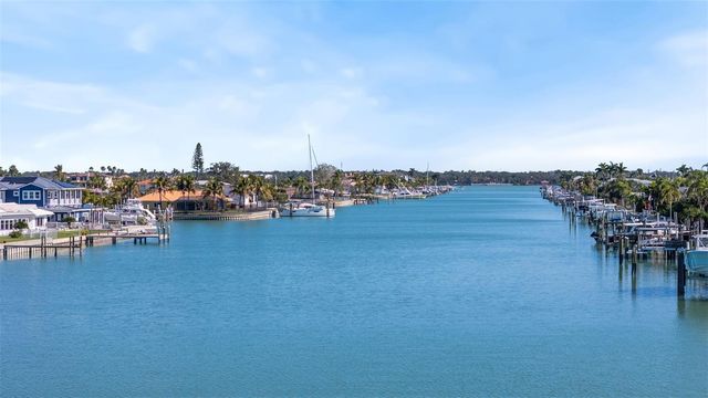 275 116TH AVENUE, Treasure Island, FL 33706