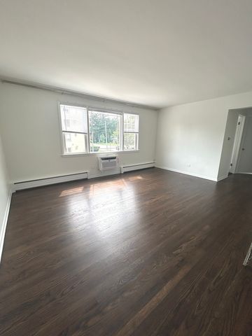 7827 Niles Center Road 2A, Skokie, IL 60077