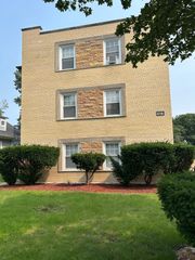 7827 Niles Center Road 2A, Skokie, IL 60077